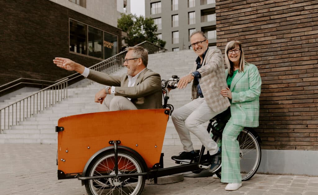 Team van Motmans & Partners in overleg