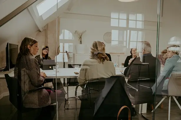 Deelnemers in gesprek tijdens de workshop