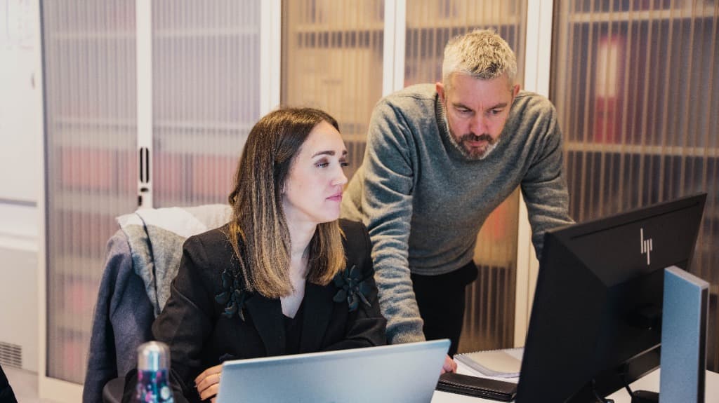 Motmans & Partners consultants in gesprek