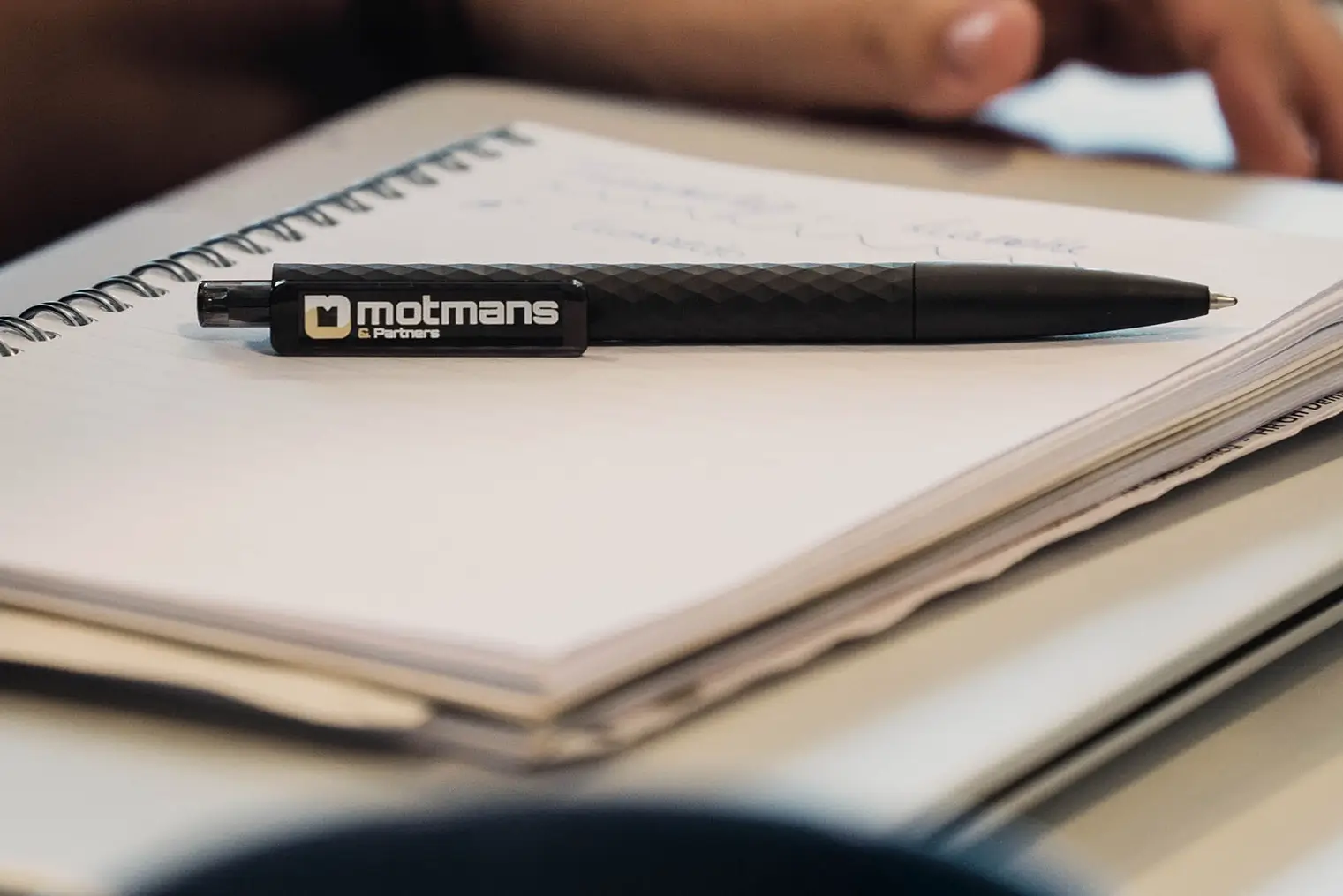 Motmans en Partners Contact